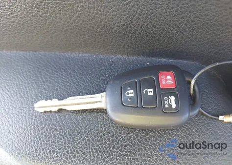 2015 Toyota Camry Se z USA, uszkodzony, nr VIN 4T1BF1FK8FU884708